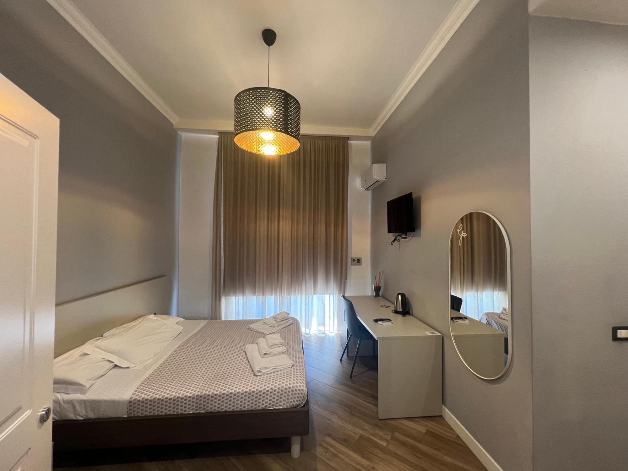 Rooms Garibaldi Naples Luaran gambar