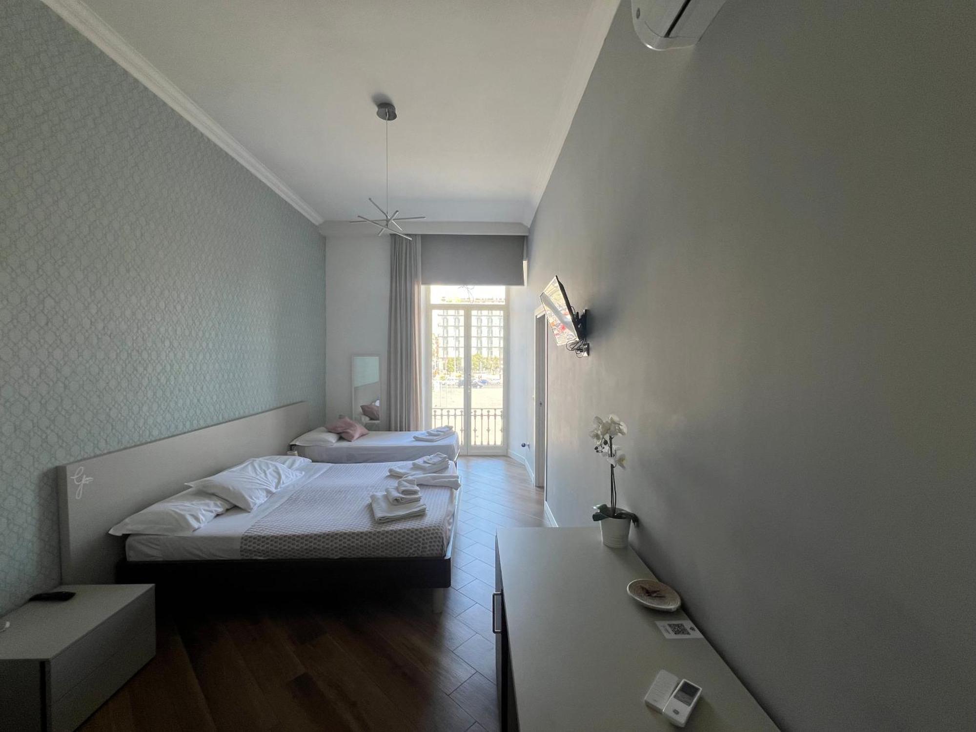 Rooms Garibaldi Naples Luaran gambar