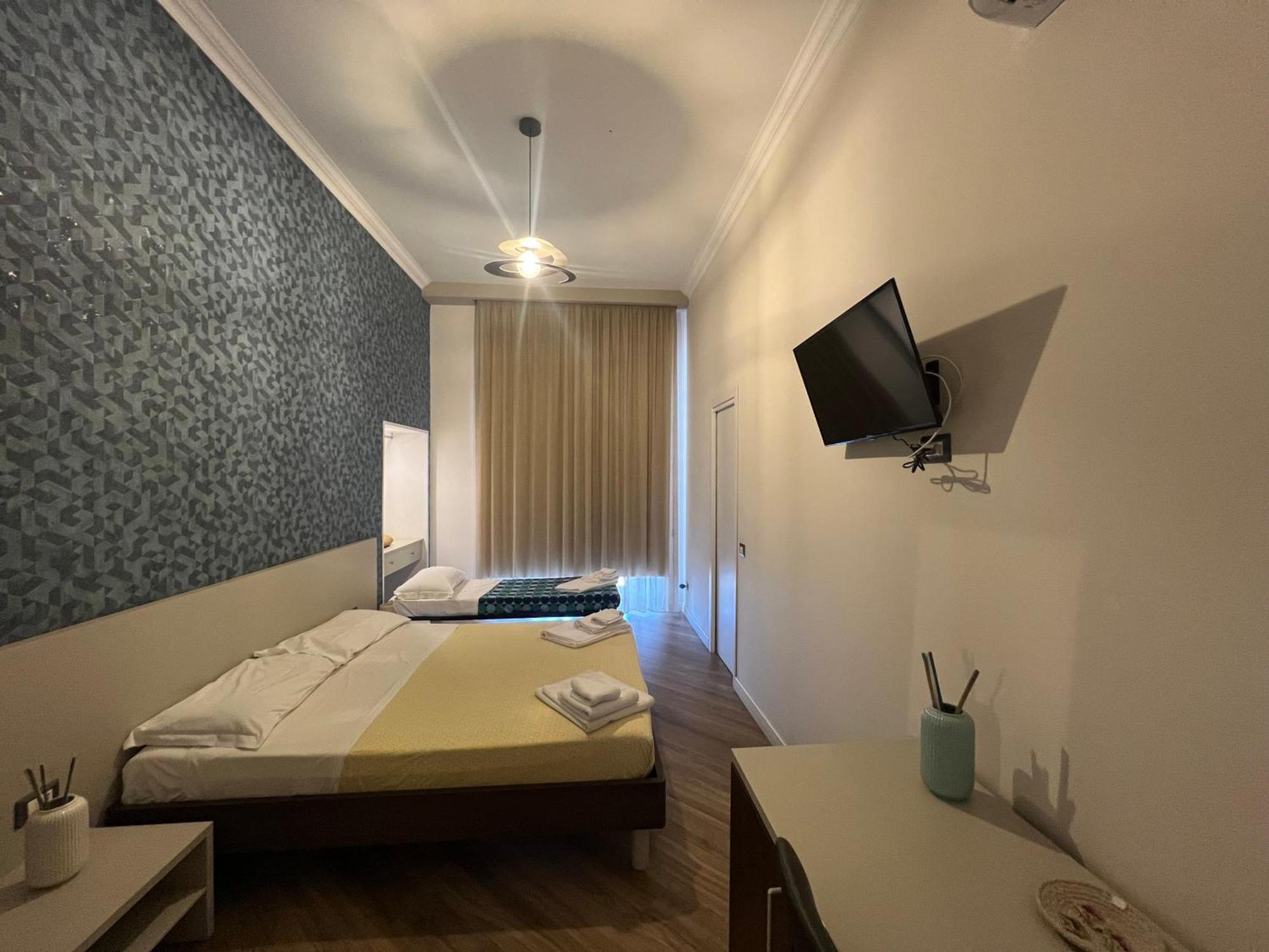 Rooms Garibaldi Naples Luaran gambar