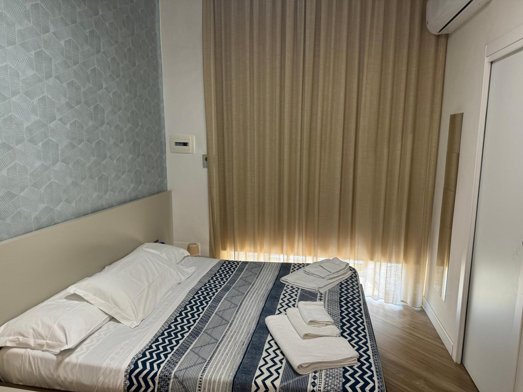 Rooms Garibaldi Naples Luaran gambar