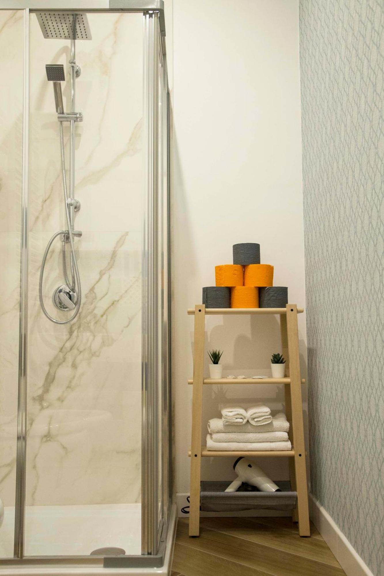 Rooms Garibaldi Naples Luaran gambar