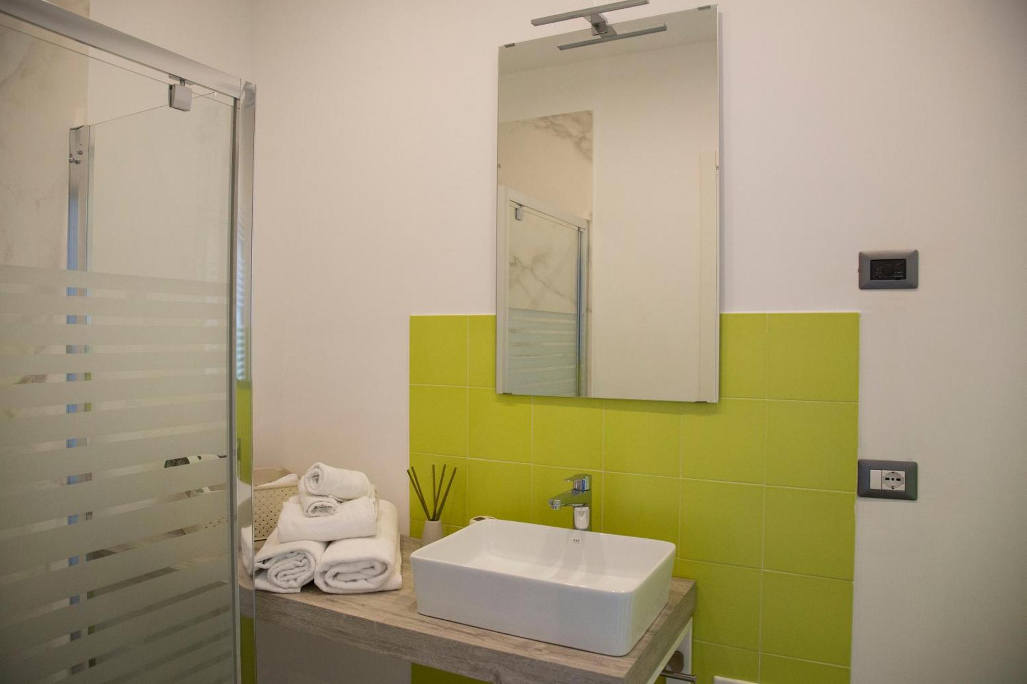 Rooms Garibaldi Naples Luaran gambar