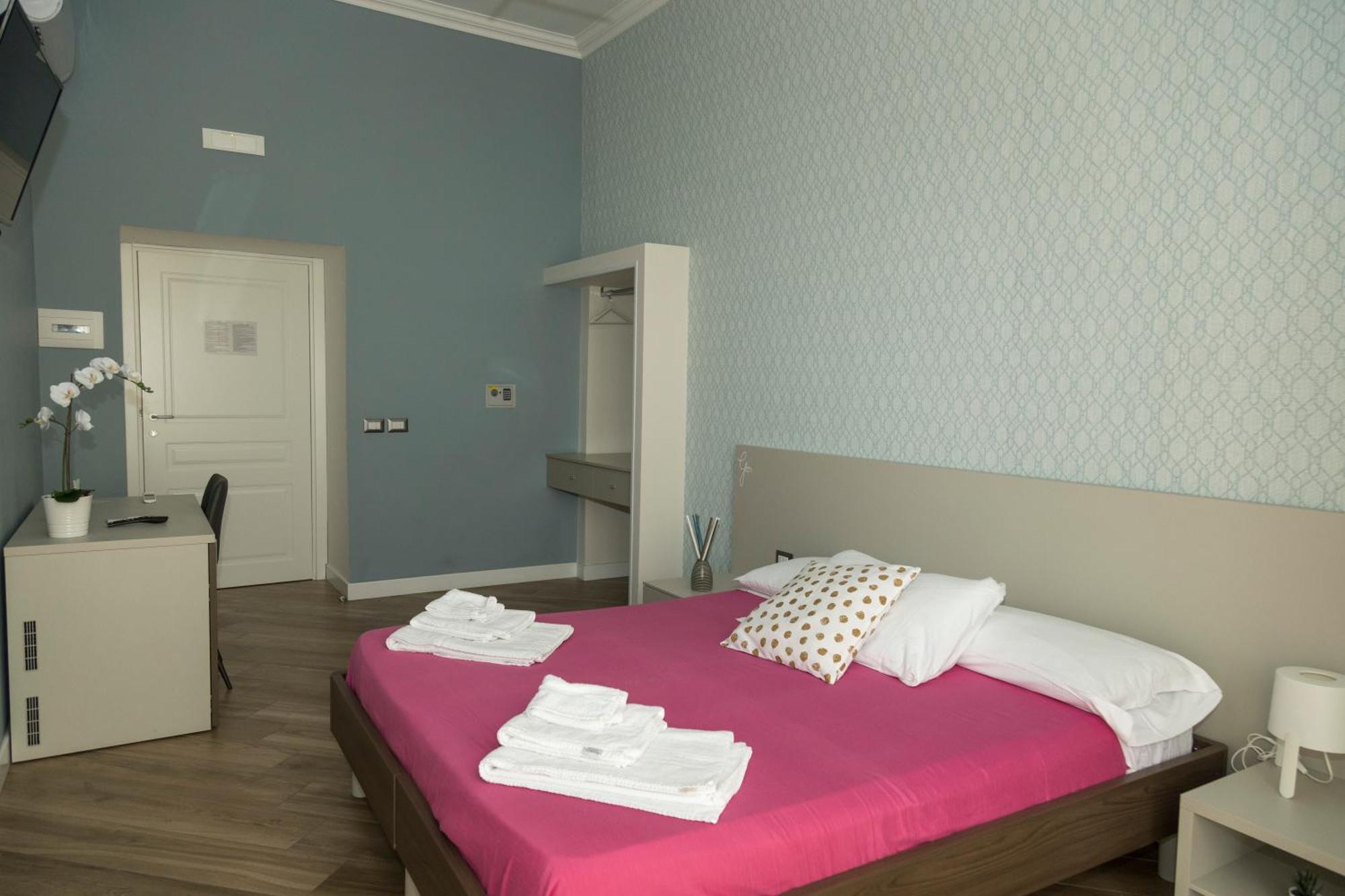 Rooms Garibaldi Naples Luaran gambar